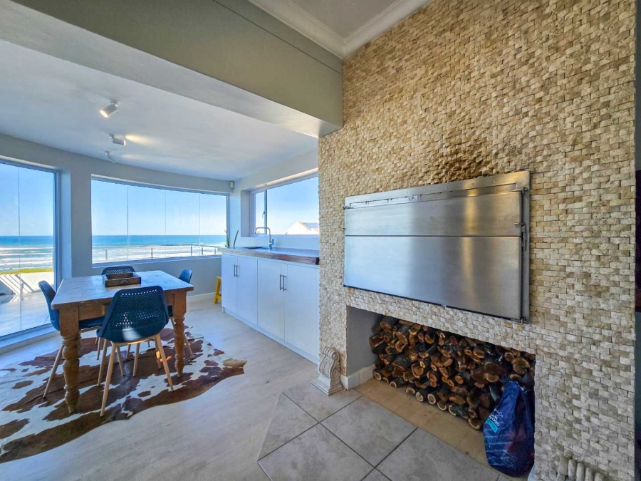 4 Bedroom Property for Sale in Stilbaai Oos Western Cape